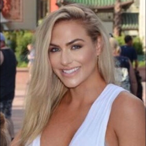 Meet your Posher, Gretchen - Picture 1 of 1